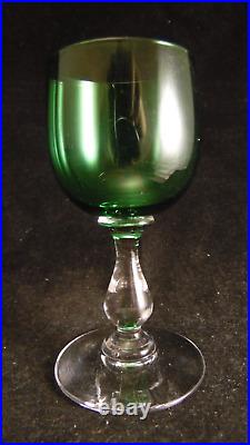 Service de 6 verre a vin / porto en cristal de Baccarat couleur vert emeraude