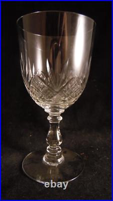 Service de 6 verres a eau en cristal de Baccarat modèle Douai