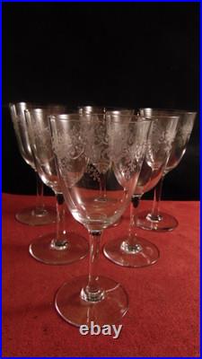 Service de 6 verres a eau en cristal de Baccarat modèle Sevigné