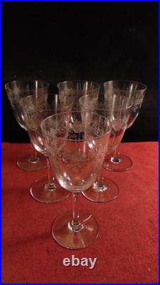 Service de 6 verres a eau en cristal de Baccarat modèle Sevigné