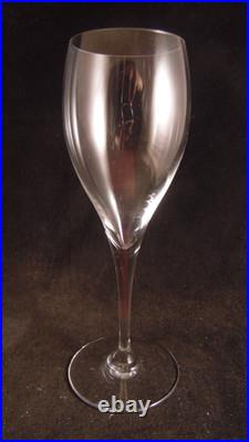 Service de 6 verres a vin °2 en cristal de Baccarat modèle Saint Remy