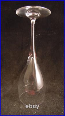 Service de 6 verres a vin °2 en cristal de Baccarat modèle Saint Remy