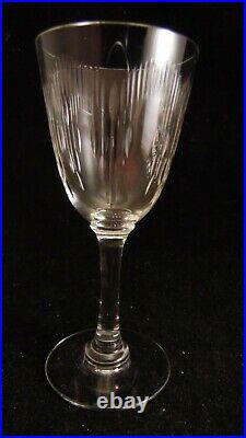 Service de 6 verres à vin en cristal de Baccarat modèle Molière