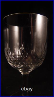 Service de 7 verres a vin en cristal de Baccarat modèle Richelieu