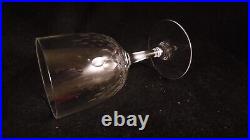 Service de 7 verres a vin en cristal de Baccarat modèle Richelieu