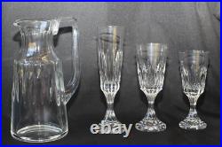 Service de verres à pied en cristal Baccarat modèle Assas 37 Pièces