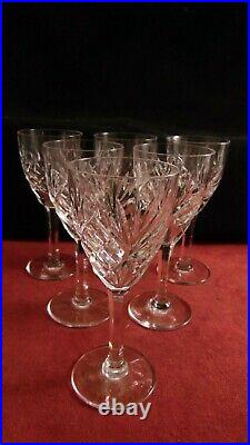 Servide de 6 Verres à vin en cristal de Saint Louis modèle Chantilly 15 cm