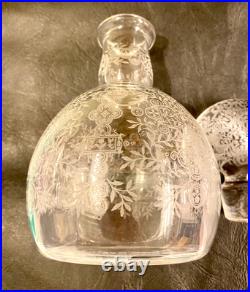 Signé Baccarat carafe en cristal gravé modèle Marillon hauteur 24,5 cm