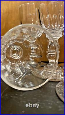 Sublime Lot De 8 Verres à apéritif Cristal Baccarat Modèle Clermont Côtes Plate Sublime Lot De 8 Verres à apéritif Cristal Baccarat Modèle Clermont Côtes Plate