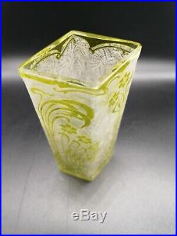 Superbe Vase Baccarat En Cristal Dégagé À L'acide 1900