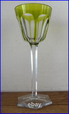 Superbe Verre à Vin du Rhin Cristal Baccarat Harcourt Vert Anis Ouraline Roemer