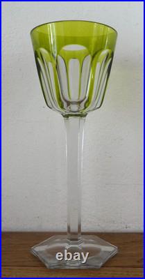 Superbe Verre à Vin du Rhin Cristal Baccarat Harcourt Vert Anis Ouraline Roemer
