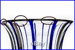 Vase Art Déco bleu par Baccarat. Blue Art Deco vase by Baccarat
