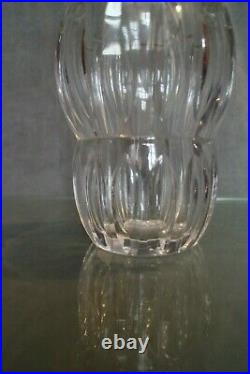Vase en cristal taillé signé BACCARAT