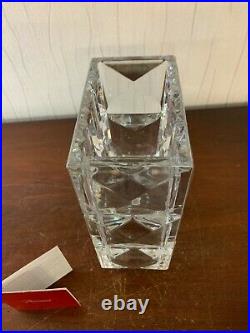 Vase modèle Louxor en cristal de Baccarat Vase modèle Louxor en cristal de Baccarat