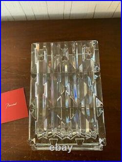Vase modèle Louxor en cristal de Baccarat Vase modèle Louxor en cristal de Baccarat