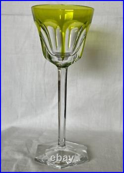 Verre A Pied En Cristal De Baccarat Couleur Anis Modele Harcourt 1841 Signe