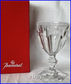Verre A Vin En Cristal De Baccarat Modele Harcourt 1841 Signe 13,5 CM