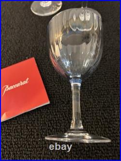 Verres à vin modèle aquarelle bleu ciel cristal Baccarat