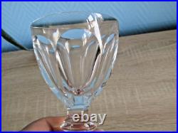 Verres a vin rouge en cristal de Baccarat du modèle Harcourt 13,5 cm lot D Verres a vin rouge en cristal de Baccarat du modèle Harcourt 13,5 cm lot D